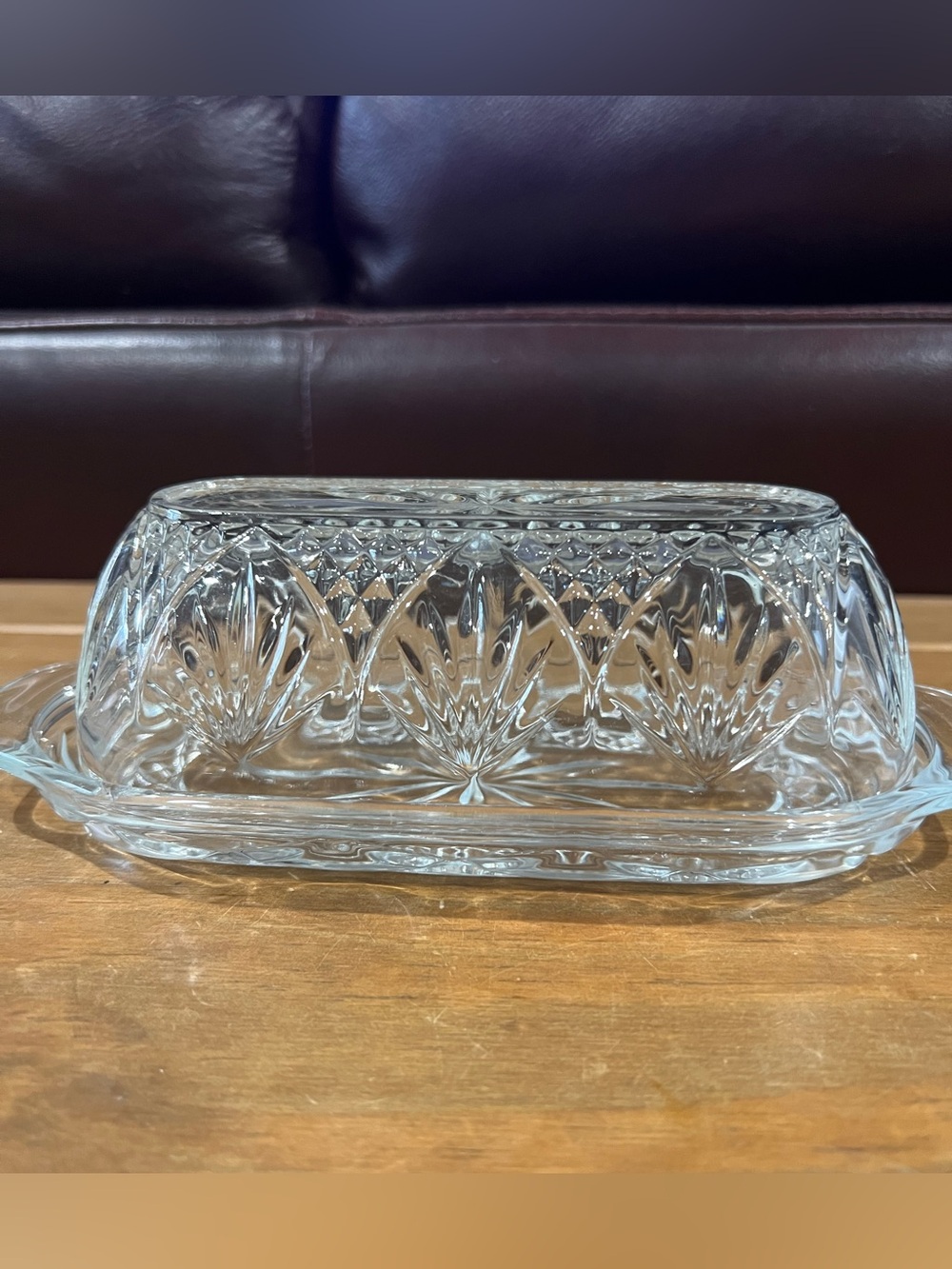 Beautiful butter dish perfect condition. Made in USA